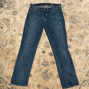 True Religion Women’s slim straight jeans size 27